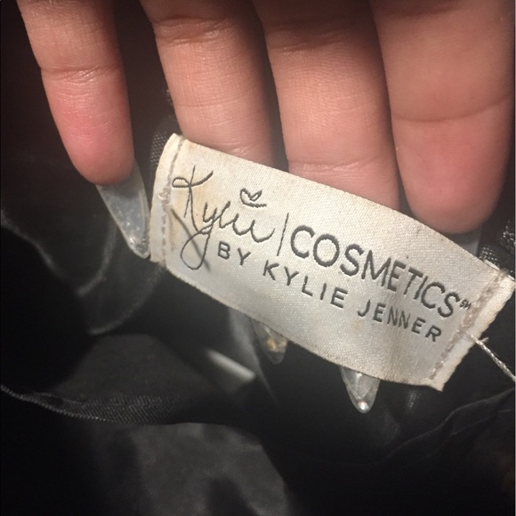 Kylie Cosmetic Bag - Picture 2 of 3